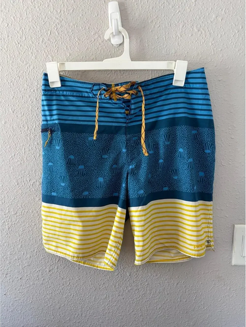 Men's Patagonia Swim Shorts size 32. No liner